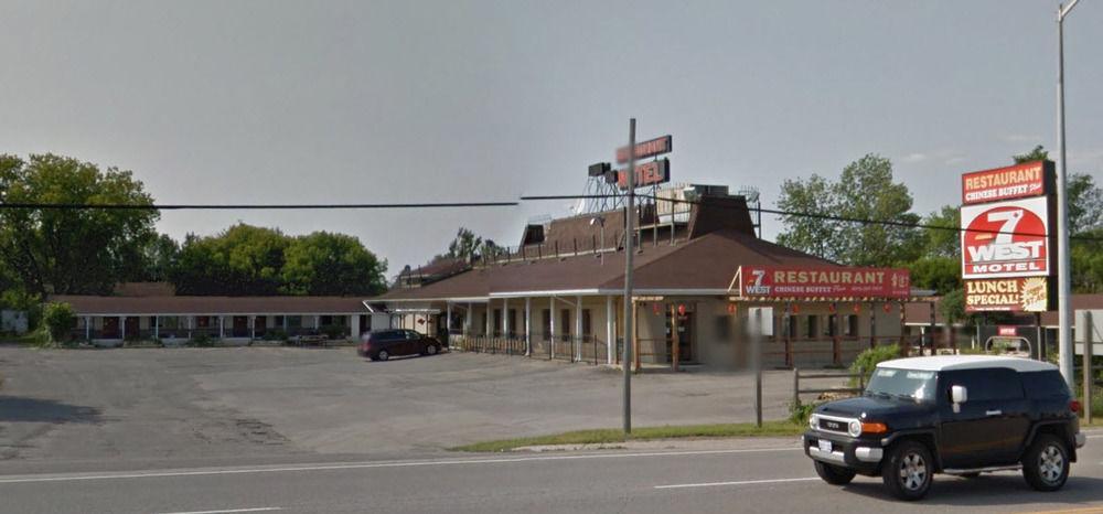 7 West Motel Carleton Place Екстер'єр фото