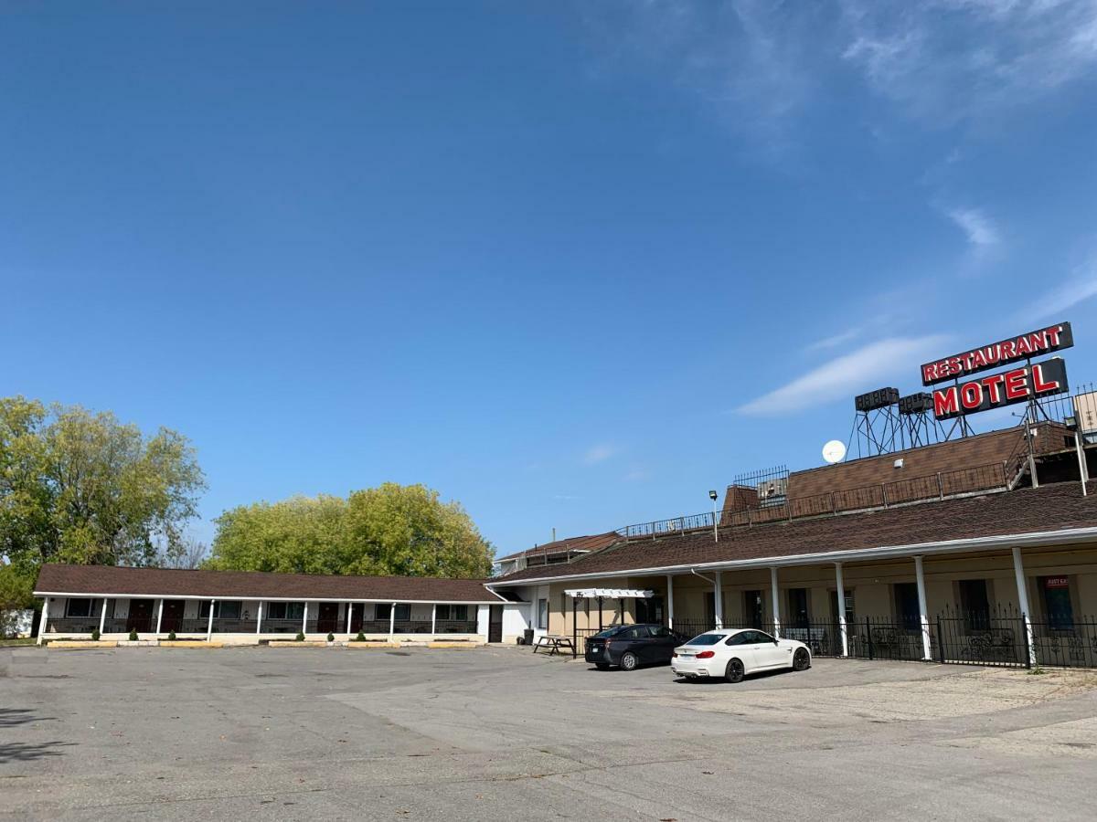 7 West Motel Carleton Place Екстер'єр фото